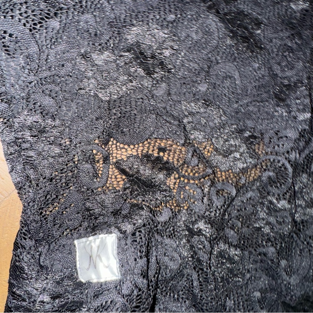 Black lace leotard - Picture 5 of 7